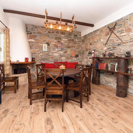 Flora'S Beach And Pool Villa In Syros Liaropa Екстер'єр фото