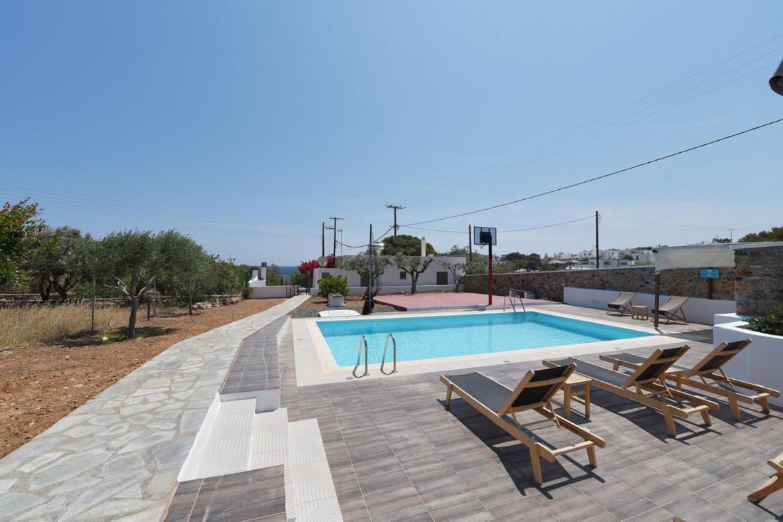 Flora'S Beach And Pool Villa In Syros Liaropa Екстер'єр фото