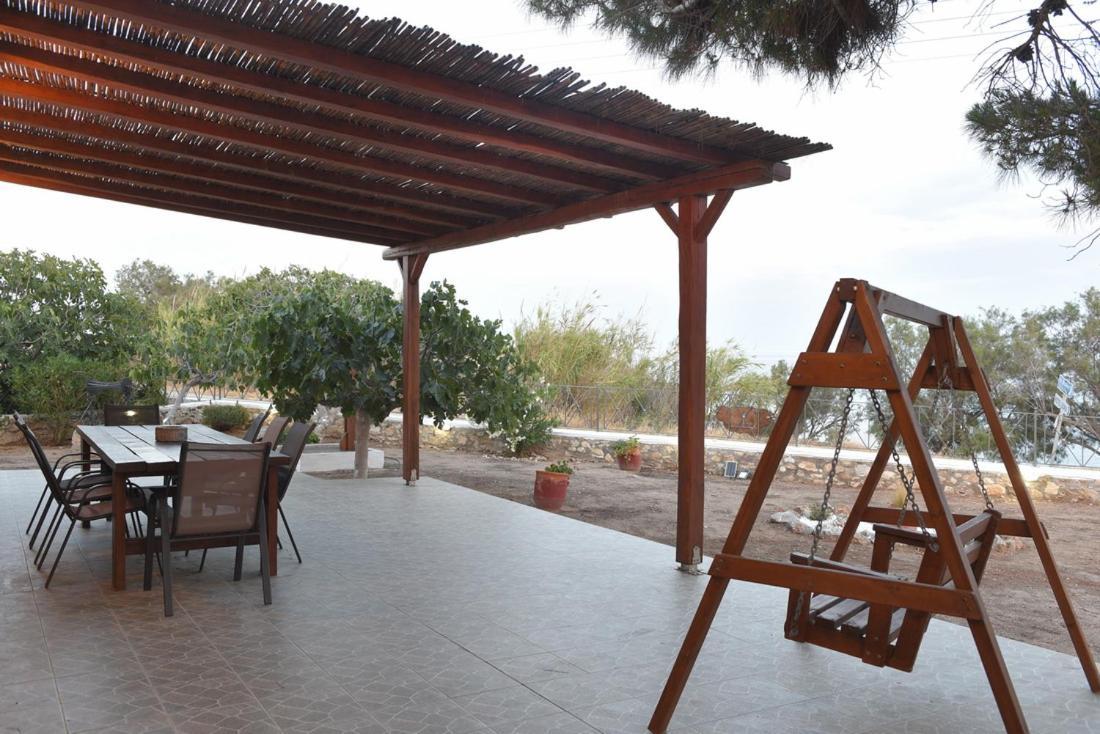 Flora'S Beach And Pool Villa In Syros Liaropa Екстер'єр фото