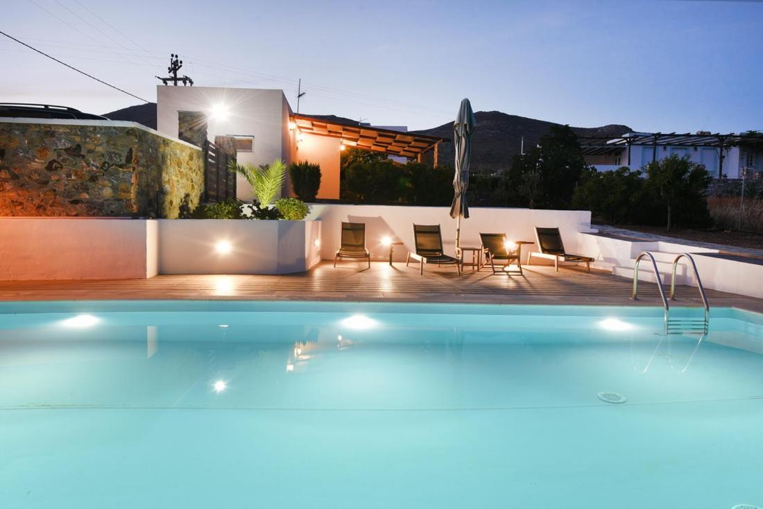 Flora'S Beach And Pool Villa In Syros Liaropa Екстер'єр фото