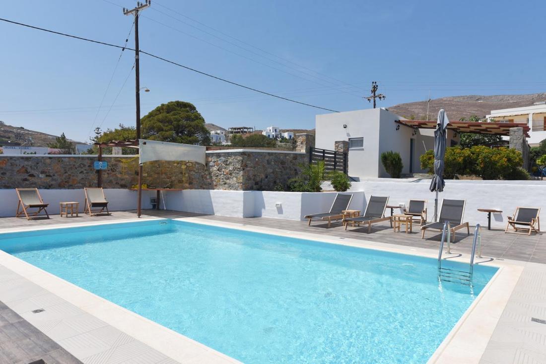 Flora'S Beach And Pool Villa In Syros Liaropa Екстер'єр фото